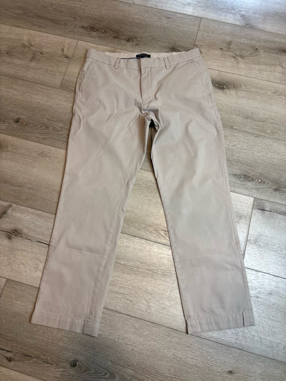 Banana Republic Men's Chino Pants in Light Tan